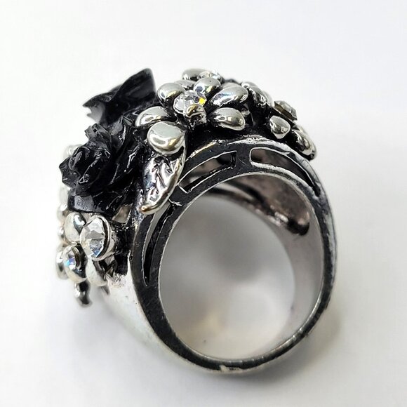 Vintage Black Floral Filigree Ring Silver Tone with Crystals - Picture 5 of 11